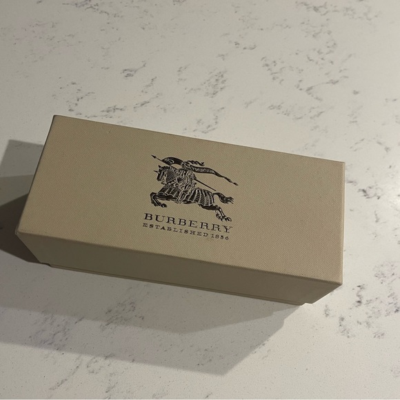 Burberry Sunglasses - Picture 3 of 6